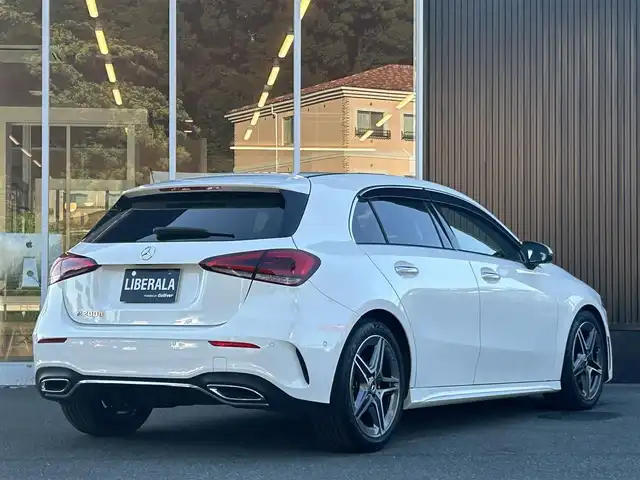 メルセデス・ベンツ Ｍ・ベンツ Ａ２００ｄ AMGライン 福岡県 2022(令4)年 1.9万km ポーラホワイト レーダーセーフティパッケージ/・ブレーキアシスト/・ステアリングアシスト/・ブラインドスポットアシスト/・レーンチェンジアシスト/・アダプティブクルーズコントロール/アドバンスドパケージ/・ヘッドアップディスプレイ/・360度カメラ/前後ドライブレコーダー/ワイヤレス充電/LEDヘッドライト/オートハイビーム/ステアリングスイッチ/パドルシフト/純正１８インチAW/ETC