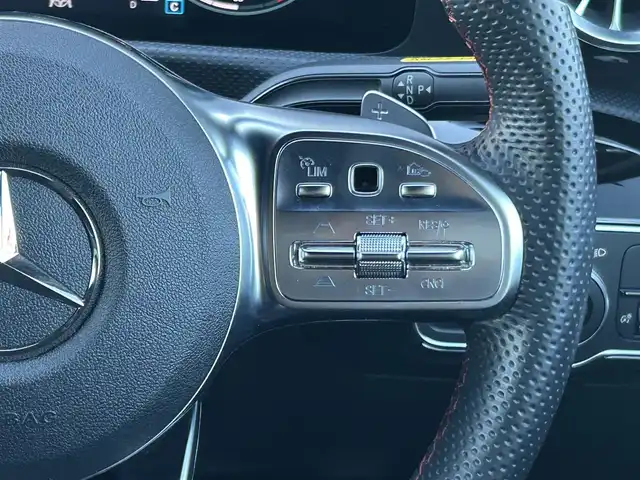 メルセデス・ベンツ Ｍ・ベンツ Ａ２００ｄ AMGライン 福岡県 2022(令4)年 1.9万km ポーラホワイト レーダーセーフティパッケージ/・ブレーキアシスト/・ステアリングアシスト/・ブラインドスポットアシスト/・レーンチェンジアシスト/・アダプティブクルーズコントロール/アドバンスドパケージ/・ヘッドアップディスプレイ/・360度カメラ/前後ドライブレコーダー/ワイヤレス充電/LEDヘッドライト/オートハイビーム/ステアリングスイッチ/パドルシフト/純正１８インチAW/ETC