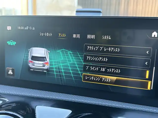 メルセデス・ベンツ Ｍ・ベンツ Ａ２００ｄ AMGライン 福岡県 2022(令4)年 1.9万km ポーラホワイト レーダーセーフティパッケージ/・ブレーキアシスト/・ステアリングアシスト/・ブラインドスポットアシスト/・レーンチェンジアシスト/・アダプティブクルーズコントロール/アドバンスドパケージ/・ヘッドアップディスプレイ/・360度カメラ/前後ドライブレコーダー/ワイヤレス充電/LEDヘッドライト/オートハイビーム/ステアリングスイッチ/パドルシフト/純正１８インチAW/ETC