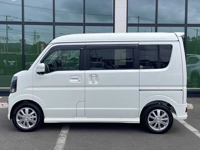 スズキ エブリィ ワゴン PZターボ 静岡県 2025(令7)年 0.1千km パールホワイト ・純正ディスプレイオーディオ/（Bluetooth・FM・AM)/・バックカメラ/・片側パワースライドドア/・スマートキー/・プッシュスタート/・リアヒーター/・純正フロアマット/・アイドリングストップ/・ドアバイザー/・電動格納ミラー/・横滑り防止機能/・オートライト/・運転席シートヒーター/・フォグライト/・ステアリングスイッチ/・衝突軽減システム/・レーンキープアシスト/・コーナーセンサー（後）/・保証書
