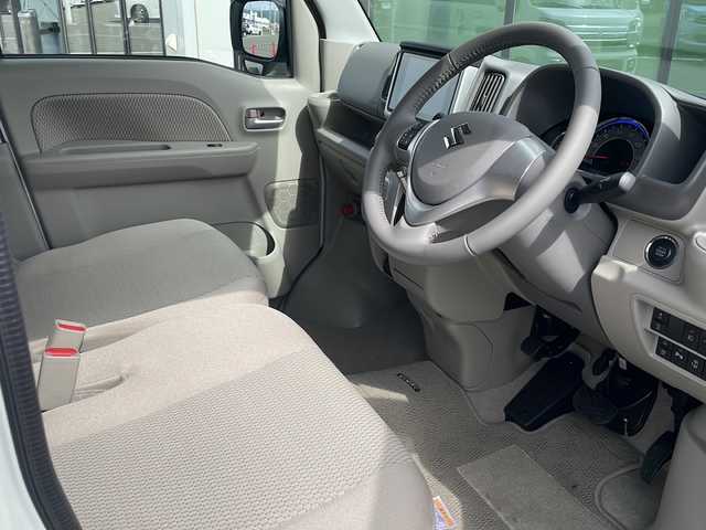 スズキ エブリィ ワゴン PZターボ 静岡県 2025(令7)年 0.1千km パールホワイト ・純正ディスプレイオーディオ/（Bluetooth・FM・AM)/・バックカメラ/・片側パワースライドドア/・スマートキー/・プッシュスタート/・リアヒーター/・純正フロアマット/・アイドリングストップ/・ドアバイザー/・電動格納ミラー/・横滑り防止機能/・オートライト/・運転席シートヒーター/・フォグライト/・ステアリングスイッチ/・衝突軽減システム/・レーンキープアシスト/・コーナーセンサー（後）/・保証書