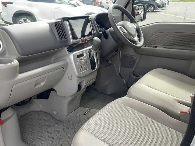 スズキ エブリィ ワゴン PZターボ 静岡県 2025(令7)年 0.1千km パールホワイト ・純正ディスプレイオーディオ/（Bluetooth・FM・AM)/・バックカメラ/・片側パワースライドドア/・スマートキー/・プッシュスタート/・リアヒーター/・純正フロアマット/・アイドリングストップ/・ドアバイザー/・電動格納ミラー/・横滑り防止機能/・オートライト/・運転席シートヒーター/・フォグライト/・ステアリングスイッチ/・衝突軽減システム/・レーンキープアシスト/・コーナーセンサー（後）/・保証書