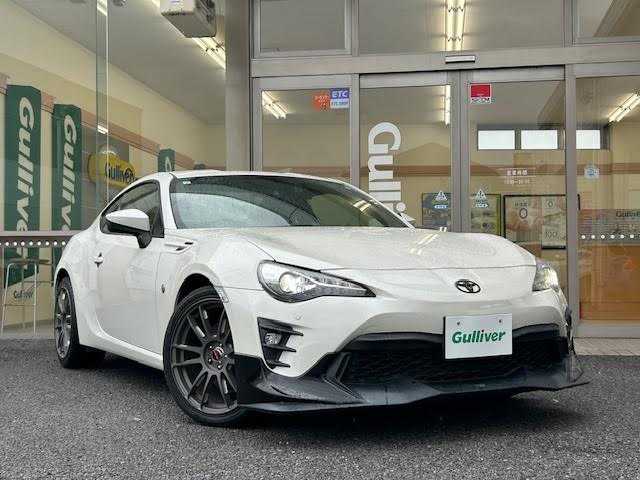 トヨタ ８６ GT 埼玉県 2021(令3)年 4.2万km クリスタルホワイトパール TRDフロントスポイラー/RAYS社外１８インチアルミホイール/ロッソモデロ社外マフラー/クルーズコントロール/純正メモリナビ/NSZT-W68T/バックカメラ/コーナーセンサー/セルスター社外レーダーAR-W51GA/前後ドライブレコーダー/ETC