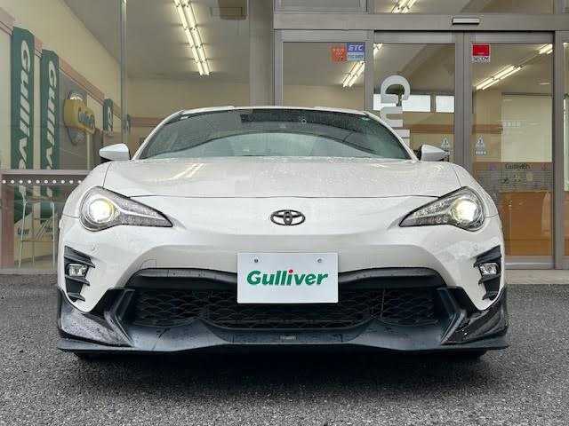 トヨタ ８６ GT 埼玉県 2021(令3)年 4.2万km クリスタルホワイトパール TRDフロントスポイラー/RAYS社外１８インチアルミホイール/ロッソモデロ社外マフラー/クルーズコントロール/純正メモリナビ/NSZT-W68T/バックカメラ/コーナーセンサー/セルスター社外レーダーAR-W51GA/前後ドライブレコーダー/ETC