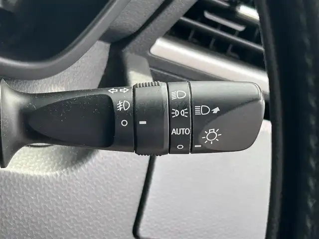トヨタ タンク カスタムG－T 愛媛県 2019(平31)年 7.3万km ブラックマイカメタリック/インペリアルゴールドクリスタルメタリック 2トーン プッシュスタート/純正メモリナビ（AM/FM/DISC/SD/フルセグTV/Bluetooth）/バックカメラ/ETC/両側パワースライドドア/クルーズコントロール/アイドリングストップ/ドライブレコーダー/純正アルミホイール/オートライト/オートマチックハイビーム/横滑り防止装置/AAC
