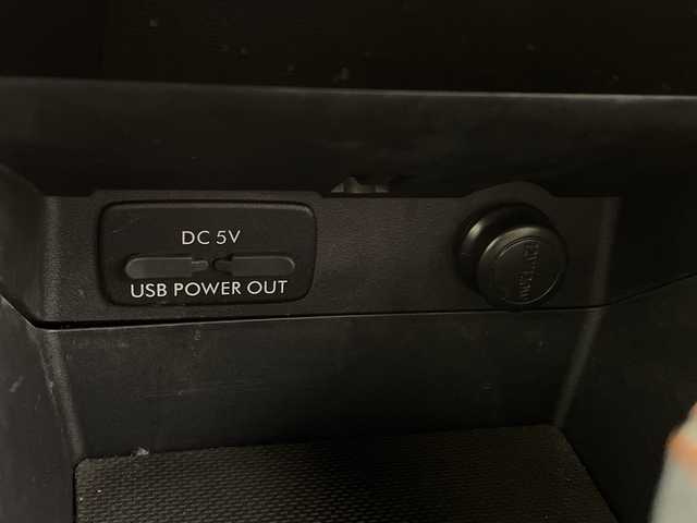 スバル インプレッサ ＸＶ 2．0i－L アイサイト 鹿児島県 2016(平28)年 4.6万km クリスタルホワイトP ワンオーナー/社外7インチメモリナビ/（AM/FM/CD/DVD/Bluetooth）/フルセグテレビ/アイサイト/バックカメラ/ブラインドスポットモニター/パドルシフト/ステアリングリモコン/LEDヘッドライト/フォグライト/ドアバイザー/スマートキー/革巻きステアリング