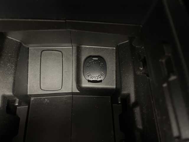 スバル インプレッサ ＸＶ 2．0i－L アイサイト 鹿児島県 2016(平28)年 4.6万km クリスタルホワイトP ワンオーナー/社外7インチメモリナビ/（AM/FM/CD/DVD/Bluetooth）/フルセグテレビ/アイサイト/バックカメラ/ブラインドスポットモニター/パドルシフト/ステアリングリモコン/LEDヘッドライト/フォグライト/ドアバイザー/スマートキー/革巻きステアリング