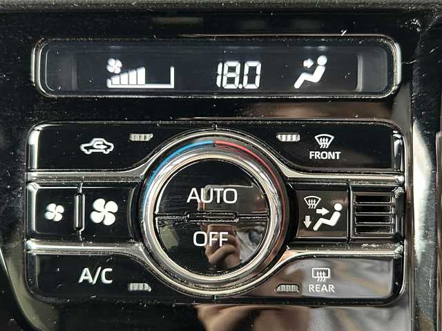ダイハツ タント カスタム X セレクション 島根県 2020(令2)年 5万km シャイニングホワイトパール 純正ナビ/Bluetooth・AM・FM・CD・DVD/フルセグTV/両側パワースライドドア/シートヒーター(運転席・助手席)/ロングスライドシート/バックカメラ/オートライト/LEDヘッドライト/LEDフォグランプ/前後コーナーセンサー/横滑り防止装置/レーンキープアシスト/盗難防止装置/シートバックテーブル/ロールサンシェード/ハーフレザーシート/プッシュスタート/スペアキー×1/ステアリングスイッチ/純正14インチAW/アイドリングストップ/ウィンカーミラー