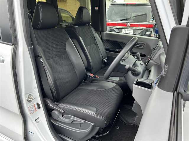 ダイハツ タント カスタム X セレクション 島根県 2020(令2)年 5万km シャイニングホワイトパール 純正ナビ/Bluetooth・AM・FM・CD・DVD/フルセグTV/両側パワースライドドア/シートヒーター(運転席・助手席)/ロングスライドシート/バックカメラ/オートライト/LEDヘッドライト/LEDフォグランプ/前後コーナーセンサー/横滑り防止装置/レーンキープアシスト/盗難防止装置/シートバックテーブル/ロールサンシェード/ハーフレザーシート/プッシュスタート/スペアキー×1/ステアリングスイッチ/純正14インチAW/アイドリングストップ/ウィンカーミラー
