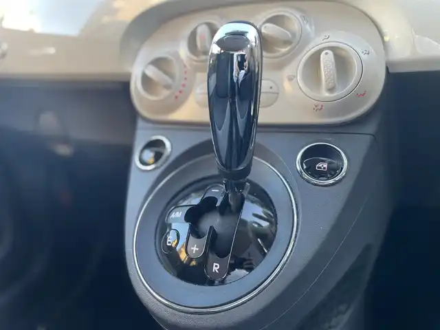 フィアット ５００ スーパーポップ 10thアニバーサリ 栃木県 2017(平29)年 5.3万km ボサノバホワイト 社外7インチCarrozeriaナビ　/　AM/FM/フルセグTV/Bluetooth/ダブル＋サイドエアバック/ETC/バックカメラ/リモコンキー/フロントフォグランプ