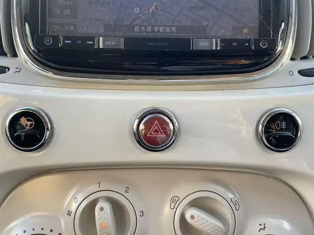 フィアット ５００ スーパーポップ 10thアニバーサリ 栃木県 2017(平29)年 5.3万km ボサノバホワイト 社外7インチCarrozeriaナビ　/　AM/FM/フルセグTV/Bluetooth/ダブル＋サイドエアバック/ETC/バックカメラ/リモコンキー/フロントフォグランプ