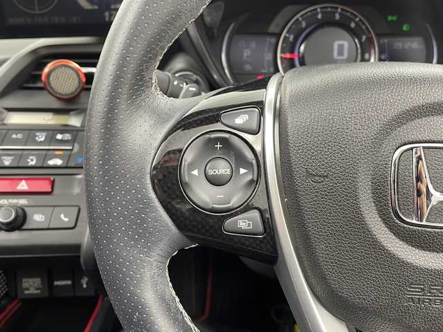 ホンダ Ｓ６６０ α 栃木県 2016(平28)年 9.2万km プレミアムスターホワイトパール ModuloXフロントフェイスキット(純正オプション￥110/000)/LEDフォグライト(純正オプション￥44/000)/ロッソモデロマフラー(￥99/000相当)/ロールトップ(赤)/バックカメラ/ETC/クルーズコントロール/パドルシフト/ハーフレザーシート(合皮)/本革巻きステアリングホイール/LEDヘッドライト/オートライト/純正インチアルミホイール(F:15インチ・R:16インチ)/フロアマット/USBソケット×1/HDMI端子×1/手動格納ドアミラー/サイドエアバッグ/スマートキー×1本/フロアマット/横滑り防止装置/ロールトップ黒、純正マフラー別途有/保証書