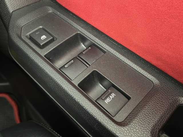 ホンダ Ｓ６６０ α 栃木県 2016(平28)年 9.2万km プレミアムスターホワイトパール ModuloXフロントフェイスキット(純正オプション￥110/000)/LEDフォグライト(純正オプション￥44/000)/ロッソモデロマフラー(￥99/000相当)/ロールトップ(赤)/バックカメラ/ETC/クルーズコントロール/パドルシフト/ハーフレザーシート(合皮)/本革巻きステアリングホイール/LEDヘッドライト/オートライト/純正インチアルミホイール(F:15インチ・R:16インチ)/フロアマット/USBソケット×1/HDMI端子×1/手動格納ドアミラー/サイドエアバッグ/スマートキー×1本/フロアマット/横滑り防止装置/ロールトップ黒、純正マフラー別途有/保証書