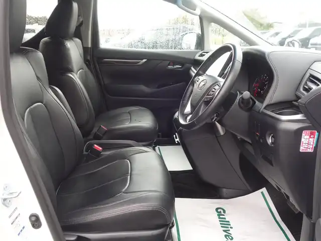 トヨタ アルファード S 山形県 2021(令3)年 5.6万km ホワイトパールクリスタルシャイン ４WD/衝突軽減/純正メモリナビ/　　【BT　フルセグ　USB　Miracast】/バックカメラ/両側パワースライドドア/アダプティブクルーズコントロール/LEDオートライト/オートハイビーム/フォグランプ/レザーシートカバー/純正18インチアルミホイール/ドライブレコーダー/コーナーセンサー/アイドリングストップ/MTモード付AT/ステアリングスイッチ/フロアマット/スマートキー/ETC