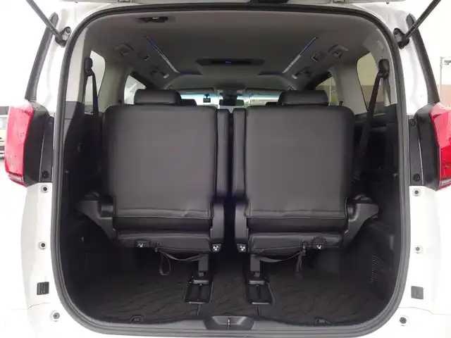 トヨタ アルファード S 山形県 2021(令3)年 5.6万km ホワイトパールクリスタルシャイン ４WD/衝突軽減/純正メモリナビ/　　【BT　フルセグ　USB　Miracast】/バックカメラ/両側パワースライドドア/アダプティブクルーズコントロール/LEDオートライト/オートハイビーム/フォグランプ/レザーシートカバー/純正18インチアルミホイール/ドライブレコーダー/コーナーセンサー/アイドリングストップ/MTモード付AT/ステアリングスイッチ/フロアマット/スマートキー/ETC