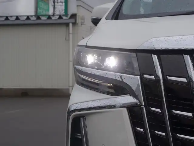 トヨタ アルファード S 山形県 2021(令3)年 5.6万km ホワイトパールクリスタルシャイン ４WD/衝突軽減/純正メモリナビ/　　【BT　フルセグ　USB　Miracast】/バックカメラ/両側パワースライドドア/アダプティブクルーズコントロール/LEDオートライト/オートハイビーム/フォグランプ/レザーシートカバー/純正18インチアルミホイール/ドライブレコーダー/コーナーセンサー/アイドリングストップ/MTモード付AT/ステアリングスイッチ/フロアマット/スマートキー/ETC