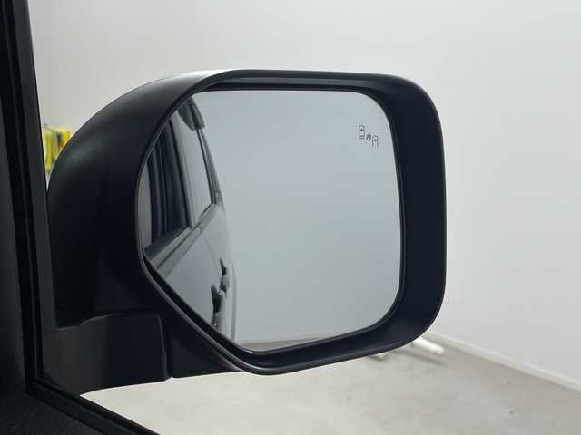 三菱 デリカＤ：５ シャモニー 埼玉県 2024(令6)年 0.8万km グラファイトグレーメタリック/ブラックマイカ 社外11インチナビ　EX11NX/(Bluetooth/HDMI/USB/CD/DVD/AM/FM)/地デジフルセグ/全方位カメラ/ETC/アダプティブクルーズコントロール/衝突軽減ブレーキ/車線逸脱警報/パワーバックドア/ステアリングヒーター/運転席・助手席シートヒーター/パドルシフト/アイドリングストップ/プッシュスタート/ステアリングリモコン/フロントフォグランプ/ウィンカーミラー/純正フロアマット/純正ドアバイザー/純正18インチアルミホイール