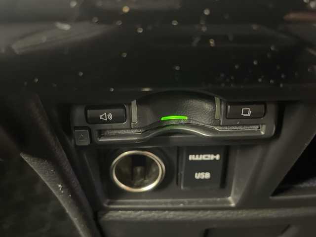 三菱 デリカＤ：５ シャモニー 埼玉県 2024(令6)年 0.8万km グラファイトグレーメタリック/ブラックマイカ 社外11インチナビ　EX11NX/(Bluetooth/HDMI/USB/CD/DVD/AM/FM)/地デジフルセグ/全方位カメラ/ETC/アダプティブクルーズコントロール/衝突軽減ブレーキ/車線逸脱警報/パワーバックドア/ステアリングヒーター/運転席・助手席シートヒーター/パドルシフト/アイドリングストップ/プッシュスタート/ステアリングリモコン/フロントフォグランプ/ウィンカーミラー/純正フロアマット/純正ドアバイザー/純正18インチアルミホイール