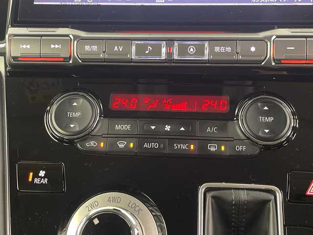 三菱 デリカＤ：５ シャモニー 埼玉県 2024(令6)年 0.8万km グラファイトグレーメタリック/ブラックマイカ 社外11インチナビ　EX11NX/(Bluetooth/HDMI/USB/CD/DVD/AM/FM)/地デジフルセグ/全方位カメラ/ETC/アダプティブクルーズコントロール/衝突軽減ブレーキ/車線逸脱警報/パワーバックドア/ステアリングヒーター/運転席・助手席シートヒーター/パドルシフト/アイドリングストップ/プッシュスタート/ステアリングリモコン/フロントフォグランプ/ウィンカーミラー/純正フロアマット/純正ドアバイザー/純正18インチアルミホイール