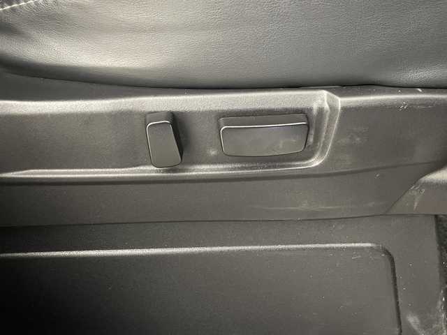 三菱 デリカＤ：５ シャモニー 埼玉県 2024(令6)年 0.8万km グラファイトグレーメタリック/ブラックマイカ 社外11インチナビ　EX11NX/(Bluetooth/HDMI/USB/CD/DVD/AM/FM)/地デジフルセグ/全方位カメラ/ETC/アダプティブクルーズコントロール/衝突軽減ブレーキ/車線逸脱警報/パワーバックドア/ステアリングヒーター/運転席・助手席シートヒーター/パドルシフト/アイドリングストップ/プッシュスタート/ステアリングリモコン/フロントフォグランプ/ウィンカーミラー/純正フロアマット/純正ドアバイザー/純正18インチアルミホイール