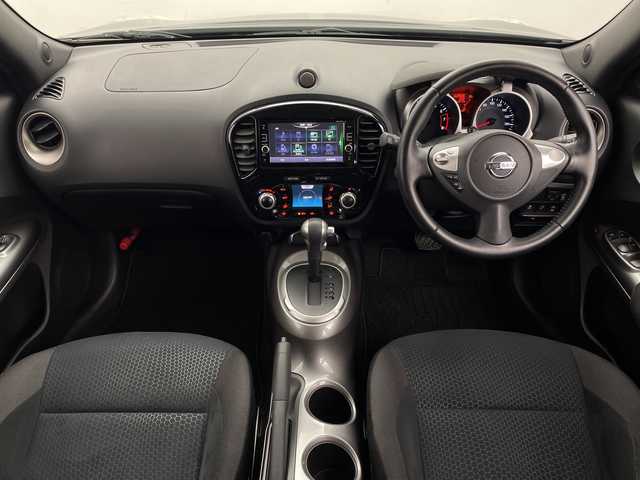 日産 ジューク 15RX Vセレクション 群馬県 2016(平28)年 6.3万km スーパーブラック 純正７型ナビ　フルセグＴＶ　全周囲カメラ　衝突被害軽減システム　アイドリングストップ機能　プッシュスタート　ステアリングスイッチ　横滑り防止機能　オートエアコン　キセノンオートライト　ＥＴＣ