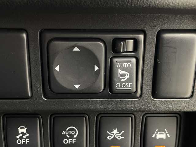 日産 ジューク 15RX Vセレクション 群馬県 2016(平28)年 6.3万km スーパーブラック 純正７型ナビ　フルセグＴＶ　全周囲カメラ　衝突被害軽減システム　アイドリングストップ機能　プッシュスタート　ステアリングスイッチ　横滑り防止機能　オートエアコン　キセノンオートライト　ＥＴＣ