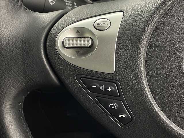 日産 ジューク 15RX Vセレクション 群馬県 2016(平28)年 6.3万km スーパーブラック 純正７型ナビ　フルセグＴＶ　全周囲カメラ　衝突被害軽減システム　アイドリングストップ機能　プッシュスタート　ステアリングスイッチ　横滑り防止機能　オートエアコン　キセノンオートライト　ＥＴＣ