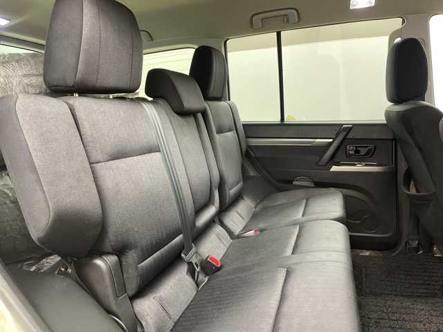 三菱 パジェロ ロング GR 道央・札幌 2012(平24)年 9万km ウォームホワイトパール ・4WD/・ディーゼルターボ/・社外メモリナビ/・CD/DVD/SD/フルセグTV/・Bluetooth接続/・バックカメラ/ETC/・社外エンジンスターター/・センターデフロック/・横滑り防止装置/・HIDヘッドライト/フォグランプ/・ヘッドライトレベライザー/・MTモード付AT/・シートヒーター/・電動格納ミラー/・積込冬タイヤ社外AWセット