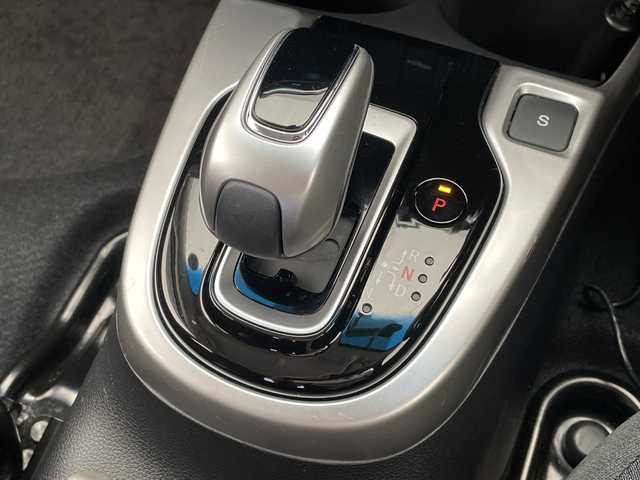 ホンダ フィット ハイブリット F 愛知県 2017(平29)年 5.3万km クリスタルブラックパール ホンダセンシング/純正ナビ/レーダークルーズコントロール/バックカメラ/純正アルミホイール/ＥＴＣ/レーンキープアシスト/オートライト/ドライブレコーダー/ステアリングスイッチ/スマートキー/プッシュスタート