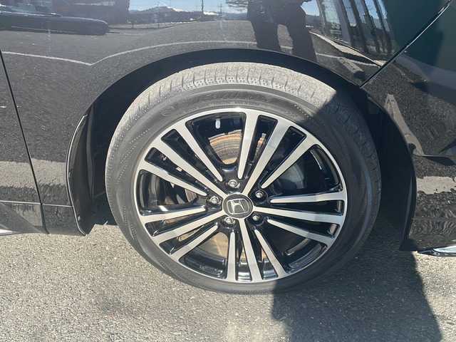 ホンダ オデッセイ アブソルート・EXホンダセンジング 京都府 2016(平28)年 6万km クリスタルブラックパール 純正８インチナビ　Ｂｌｕｅｔｏｏｔｈオーディオ　ＤＶＤ再生　フルセグ　バックカメラ　アダプティブクルーズコントロール　ブラインドスポットモニター　ビルトインＥＴＣ　ＬＥＤヘッドライト　電動シート