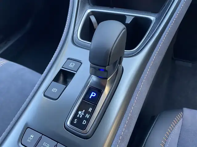 レクサス ＬＢＸ クール 福岡県 2024(令6)年 0.2万km グレーⅡ ・レーダークルーズコントロール/・純正ナビ/Bluetooth/USB/・全方位カメラ/・ハーフレザーシート/シートヒーター/エアシート/・フルセグ/・ETC/・純正18AW/・LEDライト/・BLIS