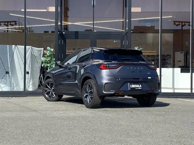 レクサス ＬＢＸ クール 福岡県 2024(令6)年 0.2万km グレーⅡ ・レーダークルーズコントロール/・純正ナビ/Bluetooth/USB/・全方位カメラ/・ハーフレザーシート/シートヒーター/エアシート/・フルセグ/・ETC/・純正18AW/・LEDライト/・BLIS