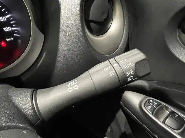 日産 ジューク 15RX Vセレクション 熊本県 2019(平31)年 3.6万km スーパーブラック ワンオーナー/衝突軽減ブレーキ/レーンキープアシスト/プッシュスタート/純正ナビ/（CD・DVD・フルセグTV・BTオーディオ・SD）/アラウンドビューモニター/オートライト/フォグライト/横滑り防止装置/ウィンカーミラー/純正フロアマット/純正ドアバイザー/新車保証書/取扱説明書/スマートスペアキー×1本