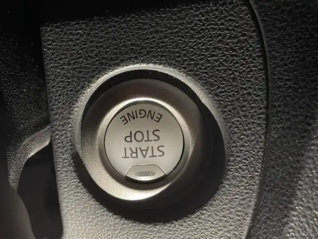 日産 ジューク 15RX Vセレクション 熊本県 2019(平31)年 3.6万km スーパーブラック ワンオーナー/衝突軽減ブレーキ/レーンキープアシスト/プッシュスタート/純正ナビ/（CD・DVD・フルセグTV・BTオーディオ・SD）/アラウンドビューモニター/オートライト/フォグライト/横滑り防止装置/ウィンカーミラー/純正フロアマット/純正ドアバイザー/新車保証書/取扱説明書/スマートスペアキー×1本