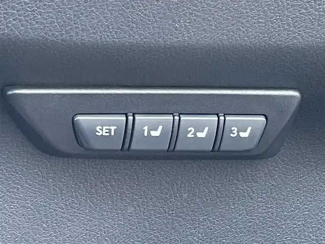 レクサス ＮＸ 300h Fスポーツ 宮城県 2015(平27)年 14.5万km ブラック 4WD/純正HDDナビ/フルセグTV/BT/AM/FM/DVD/CD/USB/バックカメラ/サイドカメラ/サンルーフ/前後ドライブレコーダー/パドルシフト/クルーズコントロール/ステアリングヒーター/前席パワーシート/シートヒーター/エアシート/LEDヘッドライト/フロントフォグライト/オートライト/ビルトインETC/エンジンプッシュスタート/スマートキー/スペアキー×２/取扱説明書/点検記録簿R3～R6/純正AW付き夏タイヤ/（235/55/R18）/冬タイヤゴムのみ積込み/（235/55/R18）