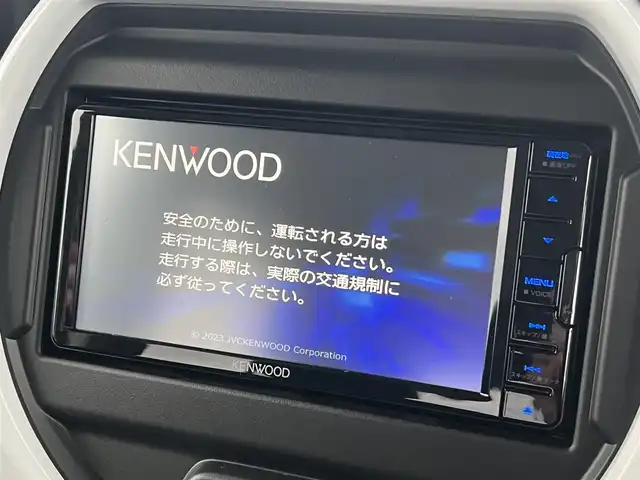 スズキ ハスラー HYBRID G 秋田県 2023(令5)年 0.4万km オフブルーメタリック/ソフトベージュメタリック ４WD/衝突軽減システム/社外SDナビ（CD/BT/AM/FM）/ワンセグ（走行中視聴可能）/スマートキー/アイドリングストップ/プッシュスタート/レーンキープアシスト/クルーズコントロール追従走行あり/コーナーセンサー/ダウンヒルアシストコントロール/オートマチックハイビーム/ステアリングスイッチ/前席シートヒーター/ビルトインETC/純正フロアマット/オートライト/オートエアコン/パワーステアリング/パワーウィンドウ/ヘッドライトレベライザー/電動格納ミラー/横滑り防止/盗難防止装置/寒冷地仕様