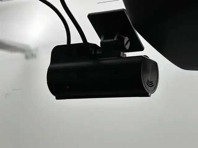 スバル アウトバック X－ブレイクEX 熊本県 2023(令5)年 4.7万km クリスタルホワイトP 4WD/メーカー純正ナビ(ApplCarPlay・AndroidAuto・フルセグ・BT・AUX・USB）/バック/フロントカメラ/社外前後ドライブレコーダー/アイサイト/・プリクラッシュセーフティ/・レーンキープアシスト/・アダブティブクルーズコントロール/・ステアリング連動ヘッドライト/・アダブティブドライビングビーム/・前後誤発進抑制/・先行車発進お知らせ/・ドライバーモニタリングシステム/・アクティブレーンチェンジアシスト/横滑り防止/前席シートヒーター/前席パワーシート/ステアリングヒーター/電動パーキングブレーキ/ブレーキホールド/純正フロアマット/純正１８インチAW/オートライト/LEDヘッドライト/フォグライト/スマートキー/プッシュスタート/ルーフレール/保証書/取扱説明書