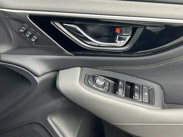 スバル アウトバック X－ブレイクEX 熊本県 2023(令5)年 4.7万km クリスタルホワイトP 4WD/メーカー純正ナビ(ApplCarPlay・AndroidAuto・フルセグ・BT・AUX・USB）/バック/フロントカメラ/社外前後ドライブレコーダー/アイサイト/・プリクラッシュセーフティ/・レーンキープアシスト/・アダブティブクルーズコントロール/・ステアリング連動ヘッドライト/・アダブティブドライビングビーム/・前後誤発進抑制/・先行車発進お知らせ/・ドライバーモニタリングシステム/・アクティブレーンチェンジアシスト/横滑り防止/前席シートヒーター/前席パワーシート/ステアリングヒーター/電動パーキングブレーキ/ブレーキホールド/純正フロアマット/純正１８インチAW/オートライト/LEDヘッドライト/フォグライト/スマートキー/プッシュスタート/ルーフレール/保証書/取扱説明書