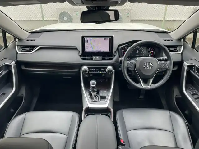 トヨタ ＲＡＶ４ G 群馬県 2020(令2)年 3.8万km ホワイトパールクリスタルシャイン 4WD/ルーフレール/衝突被害軽減システム/純正9型ナビ/　　フルセグTV BT AM FM/バックカメラ/レザーシート/シートヒーターD＋N/パワーシートD席/純正AW/純正フロアマット/オートマチックハイビーム/ステアリングリモコン/ＥＴＣ