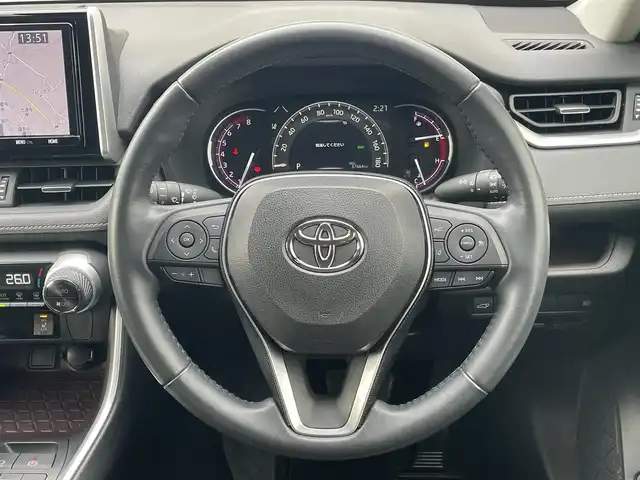 トヨタ ＲＡＶ４ G 群馬県 2020(令2)年 3.8万km ホワイトパールクリスタルシャイン 4WD/ルーフレール/衝突被害軽減システム/純正9型ナビ/　　フルセグTV BT AM FM/バックカメラ/レザーシート/シートヒーターD＋N/パワーシートD席/純正AW/純正フロアマット/オートマチックハイビーム/ステアリングリモコン/ＥＴＣ