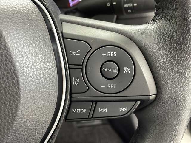 トヨタ ＲＡＶ４ G 鹿児島県 2020(令2)年 3.8万km ホワイトパールクリスタルシャイン 4WD/ルーフレール/衝突被害軽減システム/純正9型ナビ/（フルセグTV BT AM FM）/バックカメラ/レーダークルーズコントロール/レザーシート/シートヒーターD＋N/パワーシートD席/純正AW/純正フロアマット/オートマチックハイビーム/ステアリングリモコン/ビルドインＥＴC/ブラインドスポットモニター/ステアリングヒーター/レーンキープアシスト