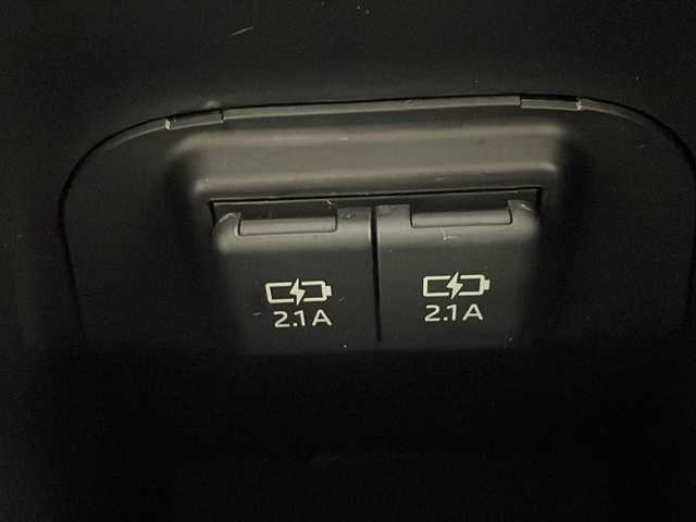 トヨタ ＲＡＶ４ G 鹿児島県 2020(令2)年 3.8万km ホワイトパールクリスタルシャイン 4WD/ルーフレール/衝突被害軽減システム/純正9型ナビ/（フルセグTV BT AM FM）/バックカメラ/レーダークルーズコントロール/レザーシート/シートヒーターD＋N/パワーシートD席/純正AW/純正フロアマット/オートマチックハイビーム/ステアリングリモコン/ビルドインＥＴC/ブラインドスポットモニター/ステアリングヒーター/レーンキープアシスト