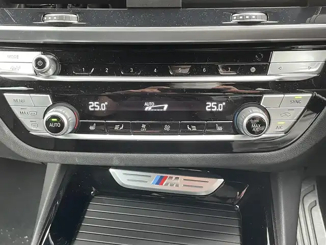 ＢＭＷ Ｘ３ M40i 宮城県 2020(令2)年 11.3万km 黒 登録時走行距離113067km/純正ナビ（BT/TV）/サンルーフ/レザーシート/パワーシート/シートヒーター/パワーバックドア/革巻きステアリング/全方位カメラ/純正AW