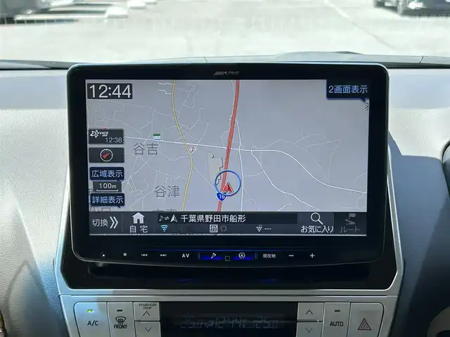 トヨタ ランドクルーザー プラド TX Lパッケージ 千葉県 2022(令4)年 4.1万km ホワイトパールクリスタルシャイン モデリスタエアロ【F/R】/サンルーフ/ベージュレザーシート/ALPINEビッグX11インチフローティングナビ/・CD/DVD/MSV/Bluetooth/フルセグ/バックカメラ/前席パワーシート/前席シートヒーター/前席シートベンチレーション/トヨタセーフティーセンス/・プリクラッシュセーフティー/・レーンディパーチャーアラート/・オートマチックハイビーム/・ロードサインアシスト/・アダプティブクルーズコントロール/スマートキー/コーナーセンサー/純正19インチアルミホイール/ETC/純正LEDヘッドライト/フォグランプ/本革巻きステアリング/木目調パネル/ルーフレール/クロームリヤガーニッシュ/サイド＆カーテンエアバッグ/新車時保証書＆取扱説明書