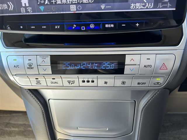 トヨタ ランドクルーザー プラド TX Lパッケージ 千葉県 2022(令4)年 4.1万km ホワイトパールクリスタルシャイン モデリスタエアロ【F/R】/サンルーフ/ベージュレザーシート/ALPINEビッグX11インチフローティングナビ/・CD/DVD/MSV/Bluetooth/フルセグ/バックカメラ/前席パワーシート/前席シートヒーター/前席シートベンチレーション/トヨタセーフティーセンス/・プリクラッシュセーフティー/・レーンディパーチャーアラート/・オートマチックハイビーム/・ロードサインアシスト/・アダプティブクルーズコントロール/スマートキー/コーナーセンサー/純正19インチアルミホイール/ETC/純正LEDヘッドライト/フォグランプ/本革巻きステアリング/木目調パネル/ルーフレール/クロームリヤガーニッシュ/サイド＆カーテンエアバッグ/新車時保証書＆取扱説明書