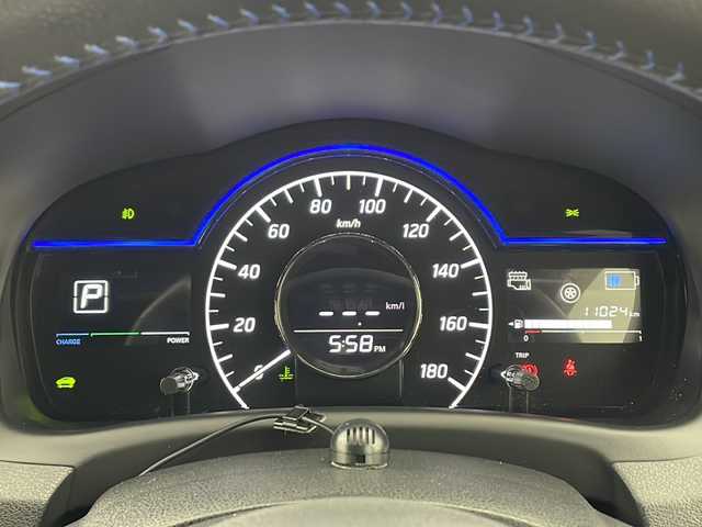 日産 ノート e－パワーオーテック 兵庫県 2018(平30)年 1.1万km ダークメタルグレー ・純正SDナビ&TV&Bluetooth&CD&DVD&SD&USB/・アラウンドビューモニター/・エマージェンシーブレーキ/・レーダークルーズコントロール/・レーンキープアシスト/・前後コーナーセンサー/・ABS/・横滑り防止機能（VDC）/・盗難防止装置/・LEDライト/・オートライト/・ナビ連動ドライブレコーダー/・デジタルインナーミラー/・純正フロアマット/・純正アルミホイール/・LEDヘッドライト/・AACエアコン/・ETC/・スマートキー/・スペアキー/・Wエアバック/・プッシュスタート/・記録簿/・保証書/・取扱説明書