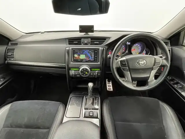 トヨタ マークＸ 250G Sパッケージ G’s 熊本県 2013(平25)年 7.7万km ホワイトパールクリスタルシャイン 禁煙車　/サンルーフ　/４本出しマフラー　/社外ナビ（ＢＴ・フルセグ・ｉｐｏｄ）/バックカメラ　/ビルトインＥＴＣ　/レーダークルーズコントロール　/ハーフレザーシート　/横滑り防止　/パドルシフト/純正フロアマット/オートライト/スマートキー/プッシュスタート/スペアキー1本/保証書/取扱説明書