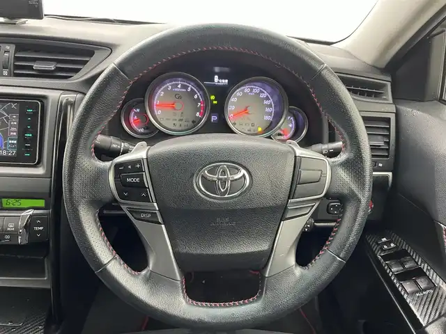 トヨタ マークＸ 250G Sパッケージ G’s 熊本県 2013(平25)年 7.7万km ホワイトパールクリスタルシャイン 禁煙車　/サンルーフ　/４本出しマフラー　/社外ナビ（ＢＴ・フルセグ・ｉｐｏｄ）/バックカメラ　/ビルトインＥＴＣ　/レーダークルーズコントロール　/ハーフレザーシート　/横滑り防止　/パドルシフト/純正フロアマット/オートライト/スマートキー/プッシュスタート/スペアキー1本/保証書/取扱説明書
