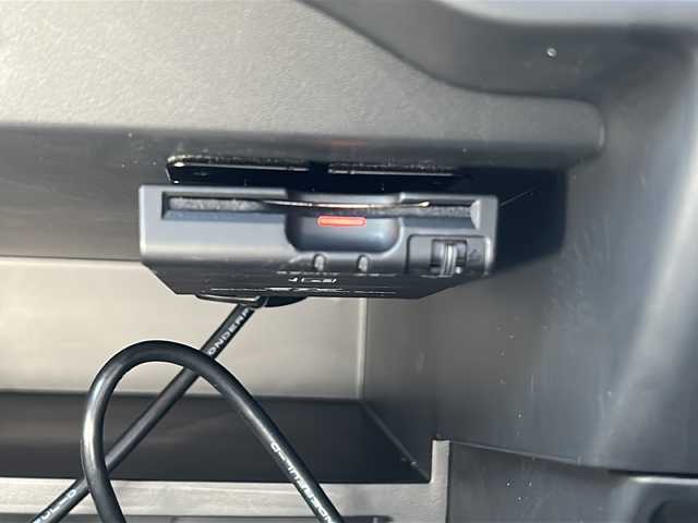 日産 ノート e－パワー メダリスト 茨城県 2017(平29)年 0.8万km ガーネットレッド 社外ナビゲーション/CD/DVD/Bluetooth/フルセグ/アラウンドビューモニター/横滑り防止装置/エマージェンシーブレーキ/レーンキープアシスト/プッシュスタート/スマートキー/ETC/前方ドライブレコーダー/ハーフレザーシート/純正15インチAW/オートライト/LEDヘッドライト/保証書、取扱説明書