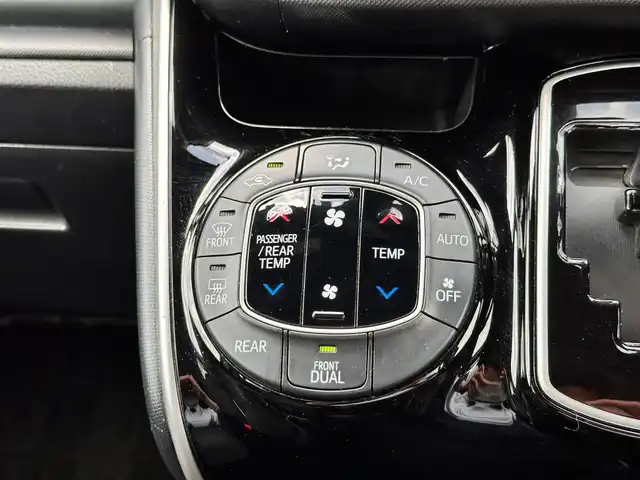 トヨタ ヴォクシー ZS 煌Ⅱ 宮城県 2020(令2)年 3.2万km ブラッキッシュアゲハガラスフレーク セーフティセンス/・プリクラッシュセーフティ/・レーンディパーチャーアラート/・オートマチックハイビーム/先行車発進告知機能/インテリジェントクリアランスソナー/純正フリップダウンモニター（V12T-R68C）/純正9インチナビ（NSZT-Y68T）/・CD/DVD/・Bluetooth/・フルセグTV/バックカメラ/ビルトインETC/ドライブレコーダー/両側パワースライドドア/革巻きステアリング/クルーズコントロール/ステアリングスイッチ/LEDヘッドランプ/フォグランプ/オートライト/スマートキー＆プッシュスタート/スペアキー/電動格納ミラー/純正16インチAW/純正フロアマット/純正ドアバイザー/Wエアバッグ